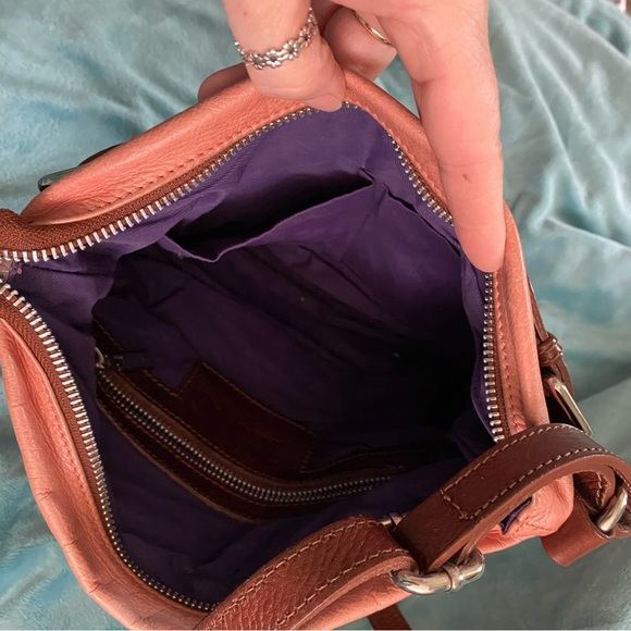 Beautiful Peachy/Coral shoulder bag - Picture 5 of 6